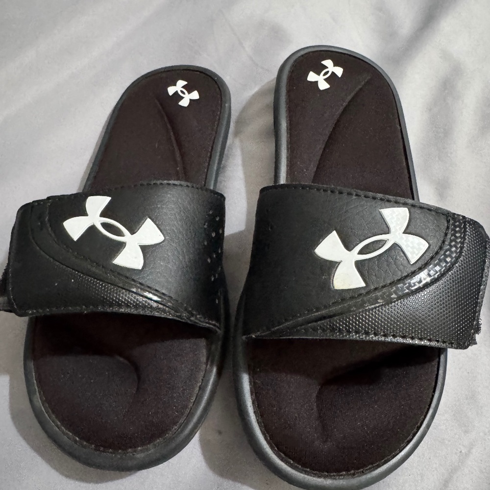 Youth under armour slides